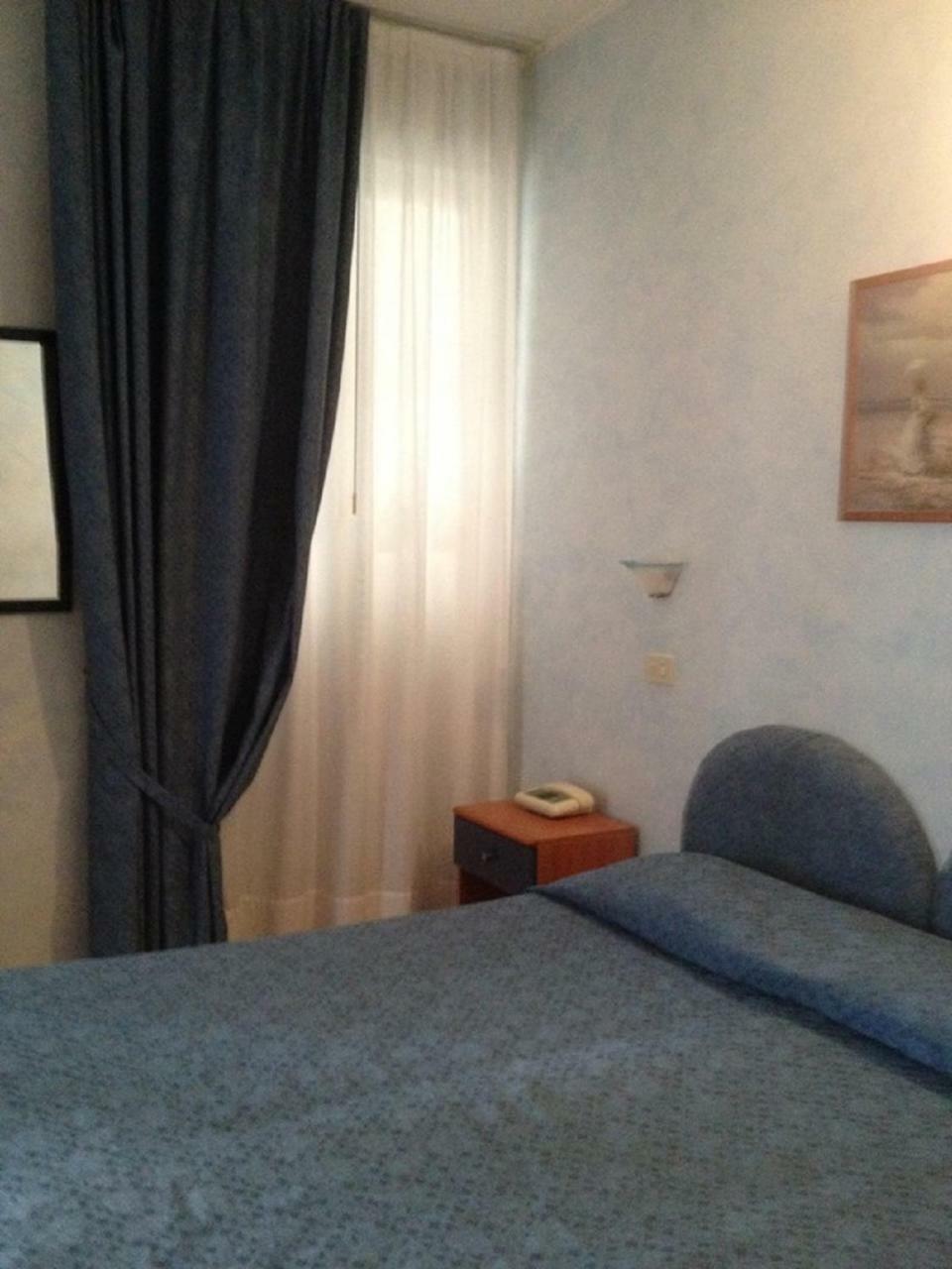 Hotel La Milanese Pietra Ligure Extérieur photo