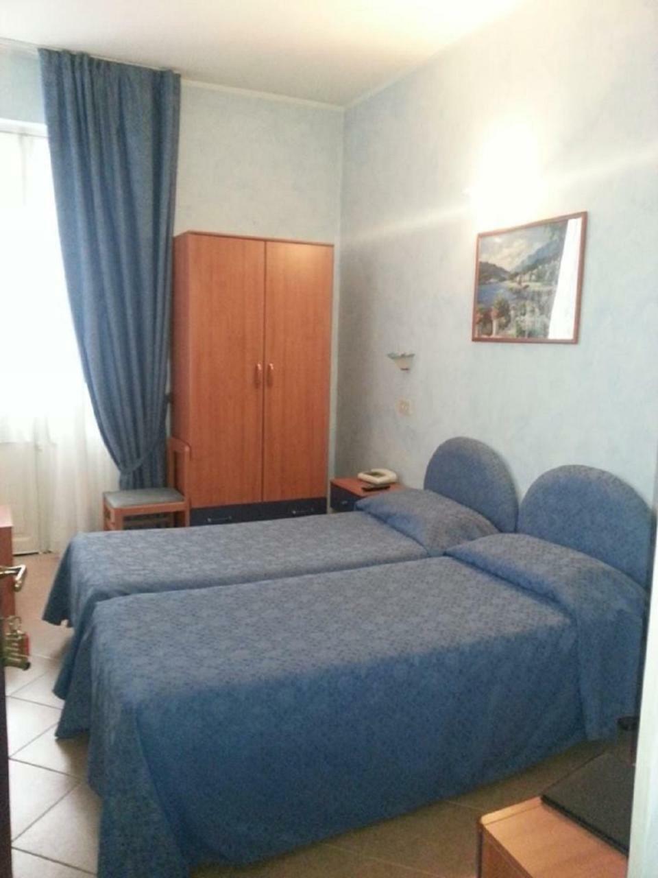 Hotel La Milanese Pietra Ligure Extérieur photo