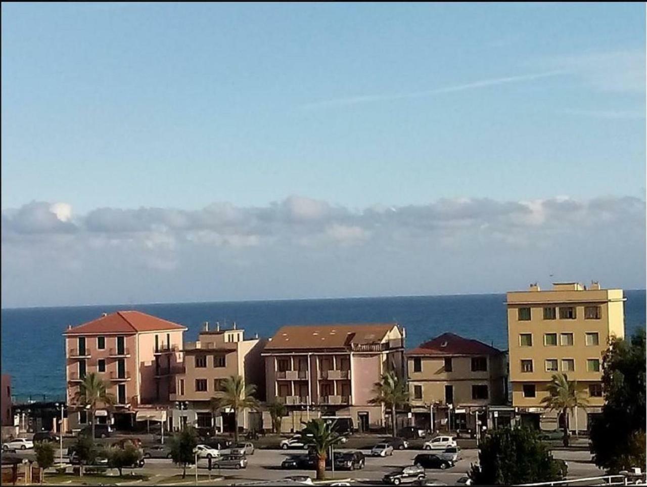 Hotel La Milanese Pietra Ligure Extérieur photo
