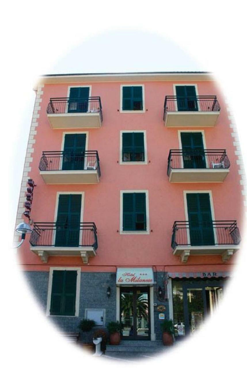 Hotel La Milanese Pietra Ligure Extérieur photo
